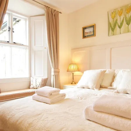 The Old Vicarage 4* レイバーン